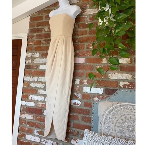 WAYF Gorgeous The Angelique Strapless Tulip Hem Gown Off White New Size XS - Picture 3 of 9